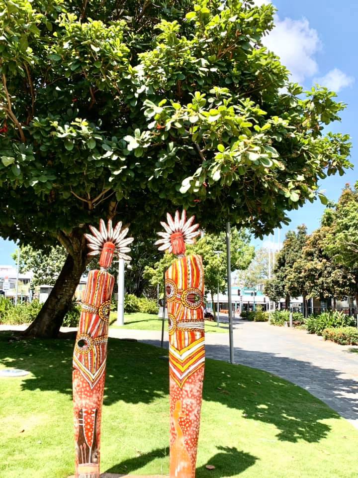 Cairns, deux personnages