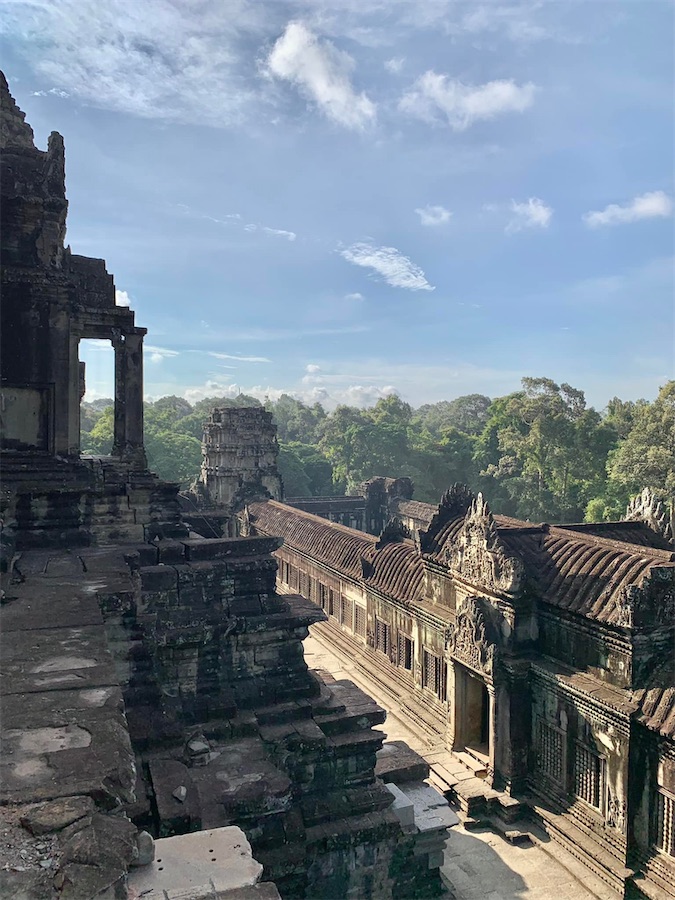 vue d'Angkor, dans la brume