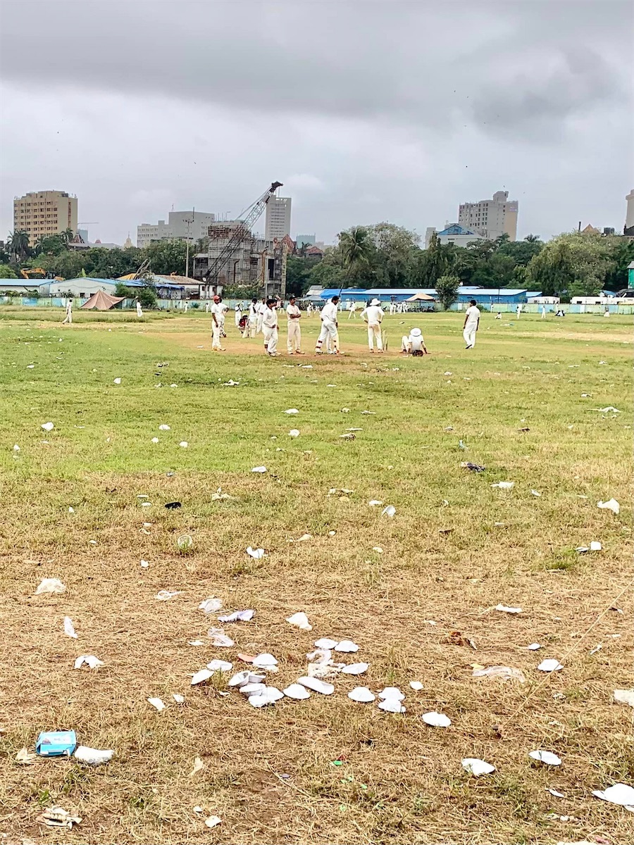 Bombay, terrain de criquet avec joueurs