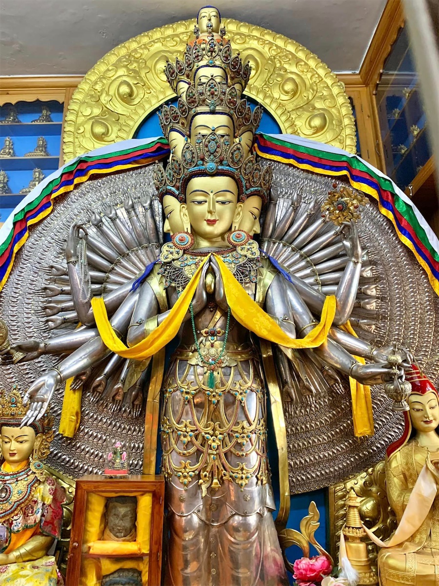 Environs de Dharamsala, statue de la déesse-mère du Tibet