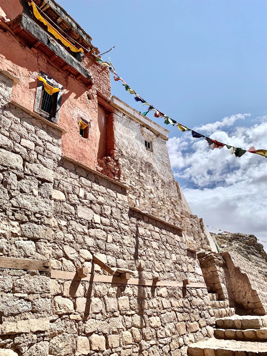 Leh, temples en haut d'une colline