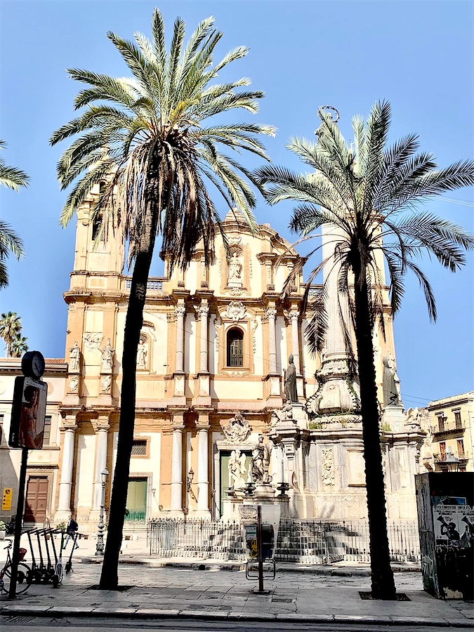 Façade d'une église à Palerme, Sicile 