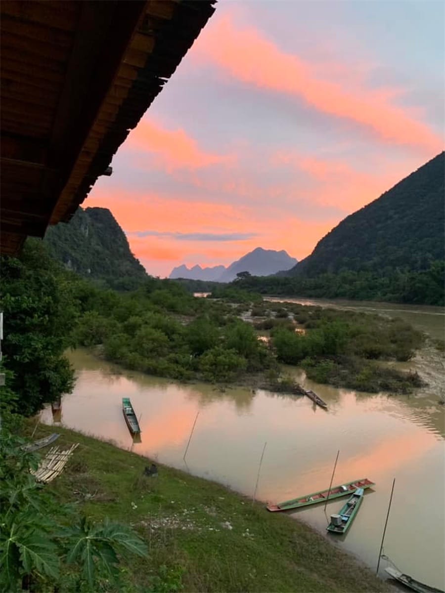 Vue depuis le bar de Muang-Ngoi