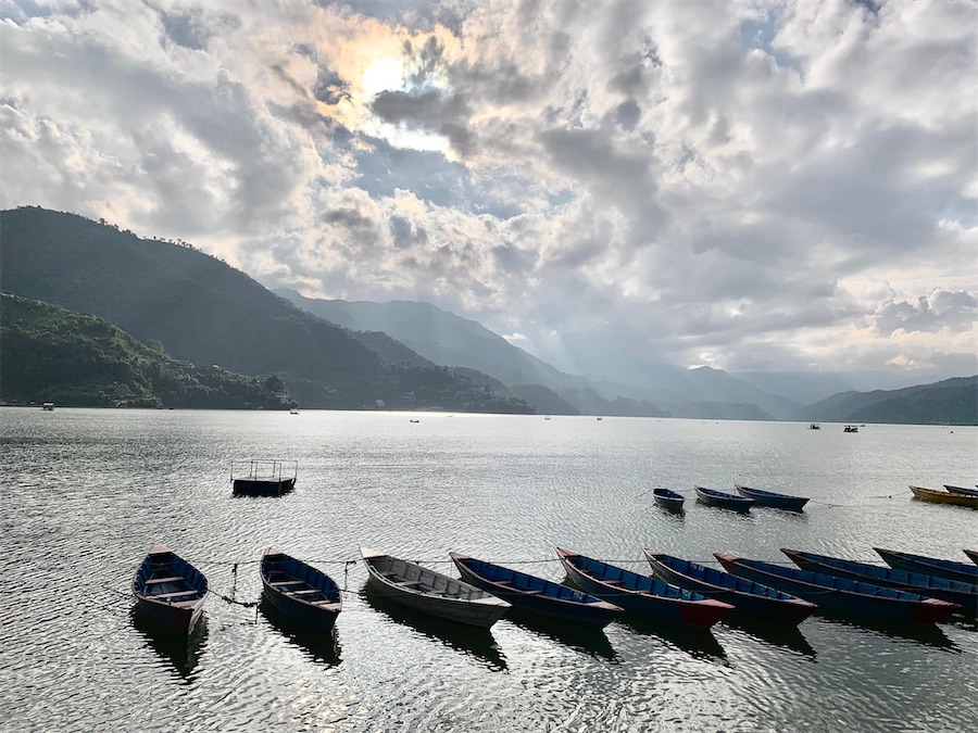 barques sur le lac - Pokhara - Népal